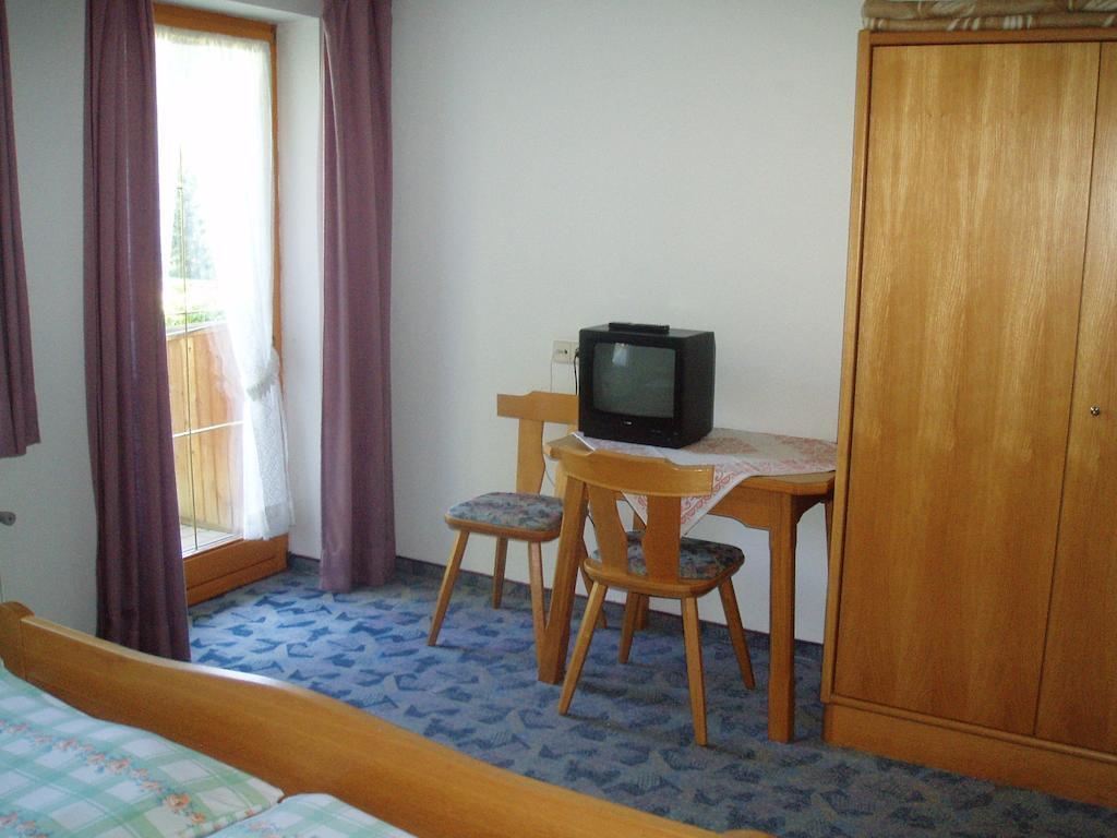 Appartement Pension Grasser Бад Кляйнкирххайм Номер фото