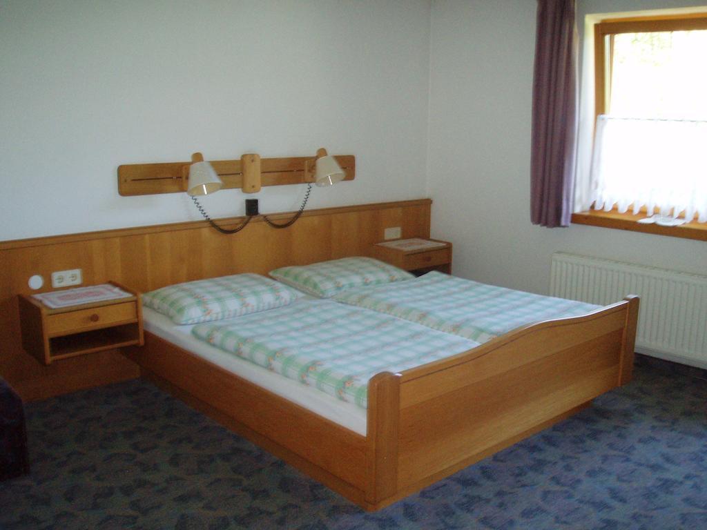 Appartement Pension Grasser Бад Кляйнкирххайм Номер фото